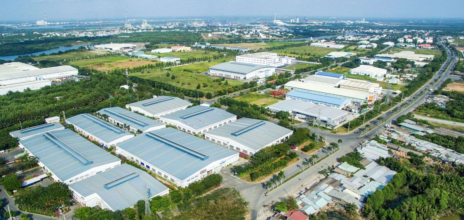 Đà Nẵng là nơi tập trung hàng loạt các khu công nghiệp lớn nhỏ